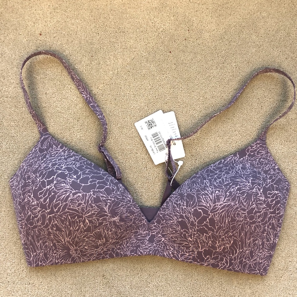 NWT! Lululemon Take Shape Bra.